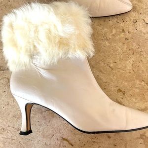 Vera Cruz Ivory bootie w/fur trim side zipper. All leather including soles.
